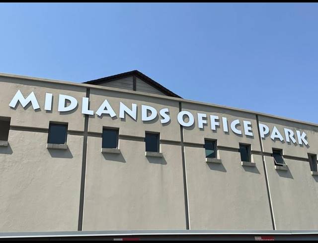 BUSINESS PROPERTY TO RENT IN MIDSTREAM ESTATE